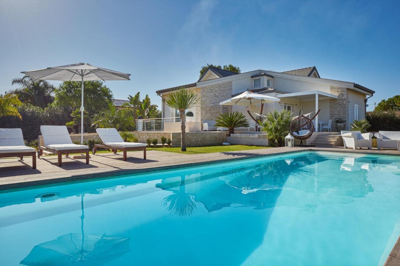 Villa Giame - Heated Pool, Beach At 350M Pozzallo Exterior photo